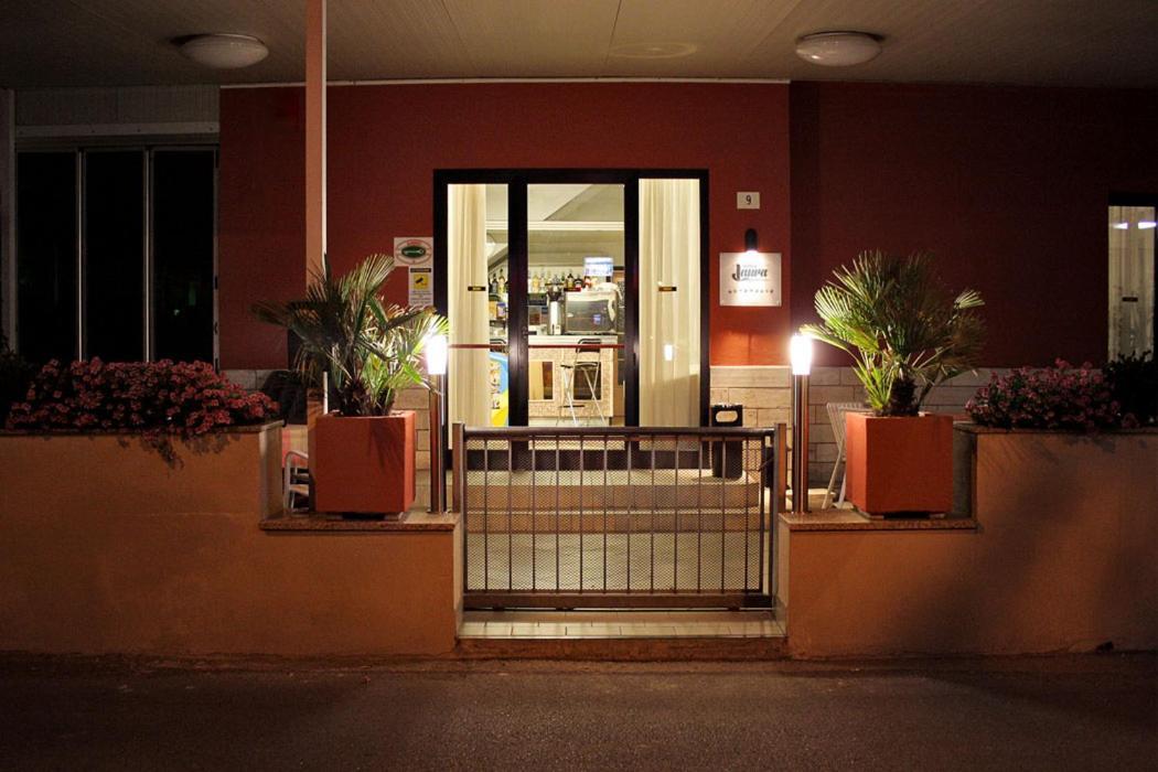 Hotel Laura Rímini Exterior foto